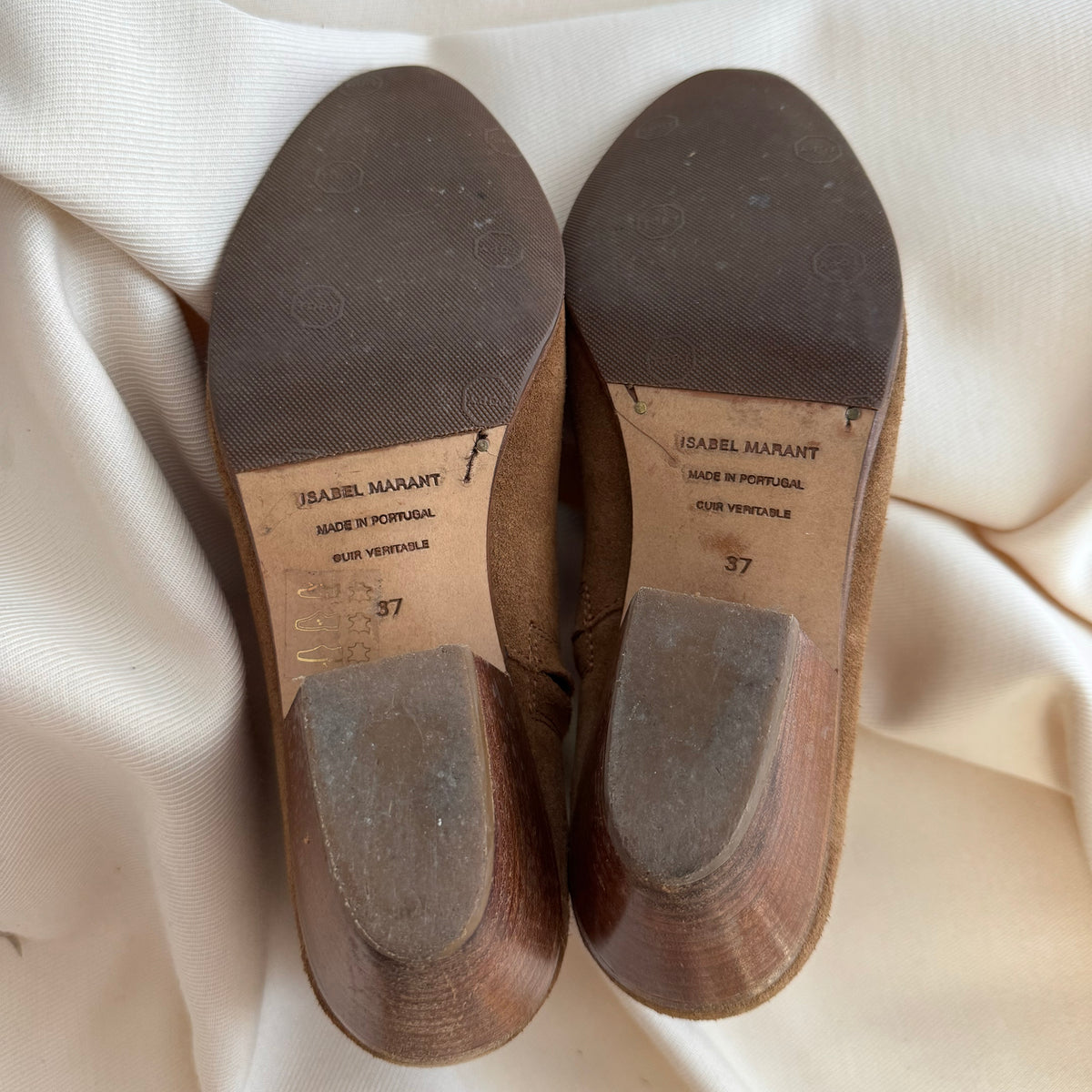 Bottines "Dacken" en daim taupe Isabel Marant, taille 39