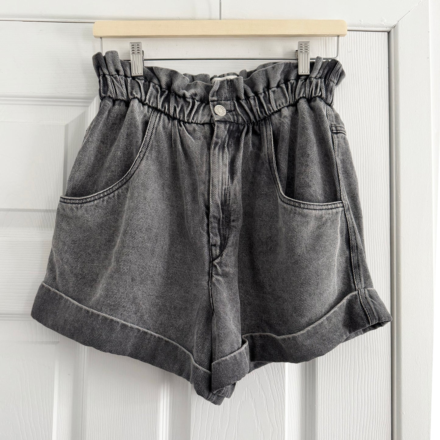 Isabel Marant Etoile "Itea" Denim Shorts in Grey, size 38 (fits like 4/6)