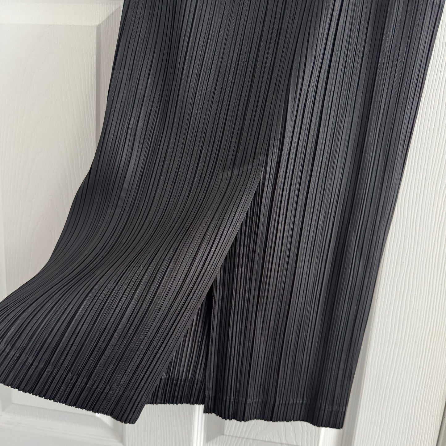 Pleats Please Straight Skirt in Black, size 5 (fits anyone S-L)