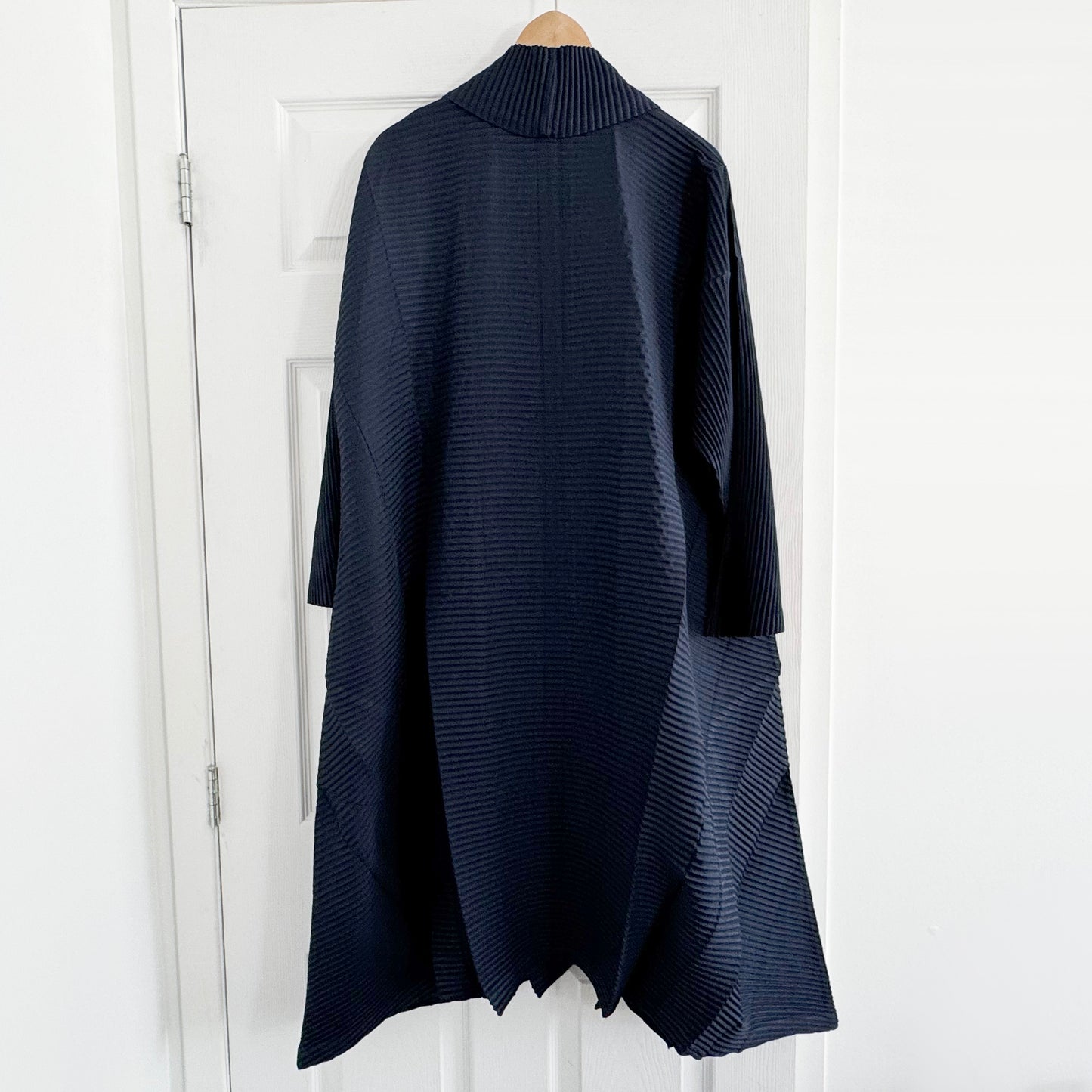 Issey Miyake "Swell" Pleated Jacket in Navy (O/S)