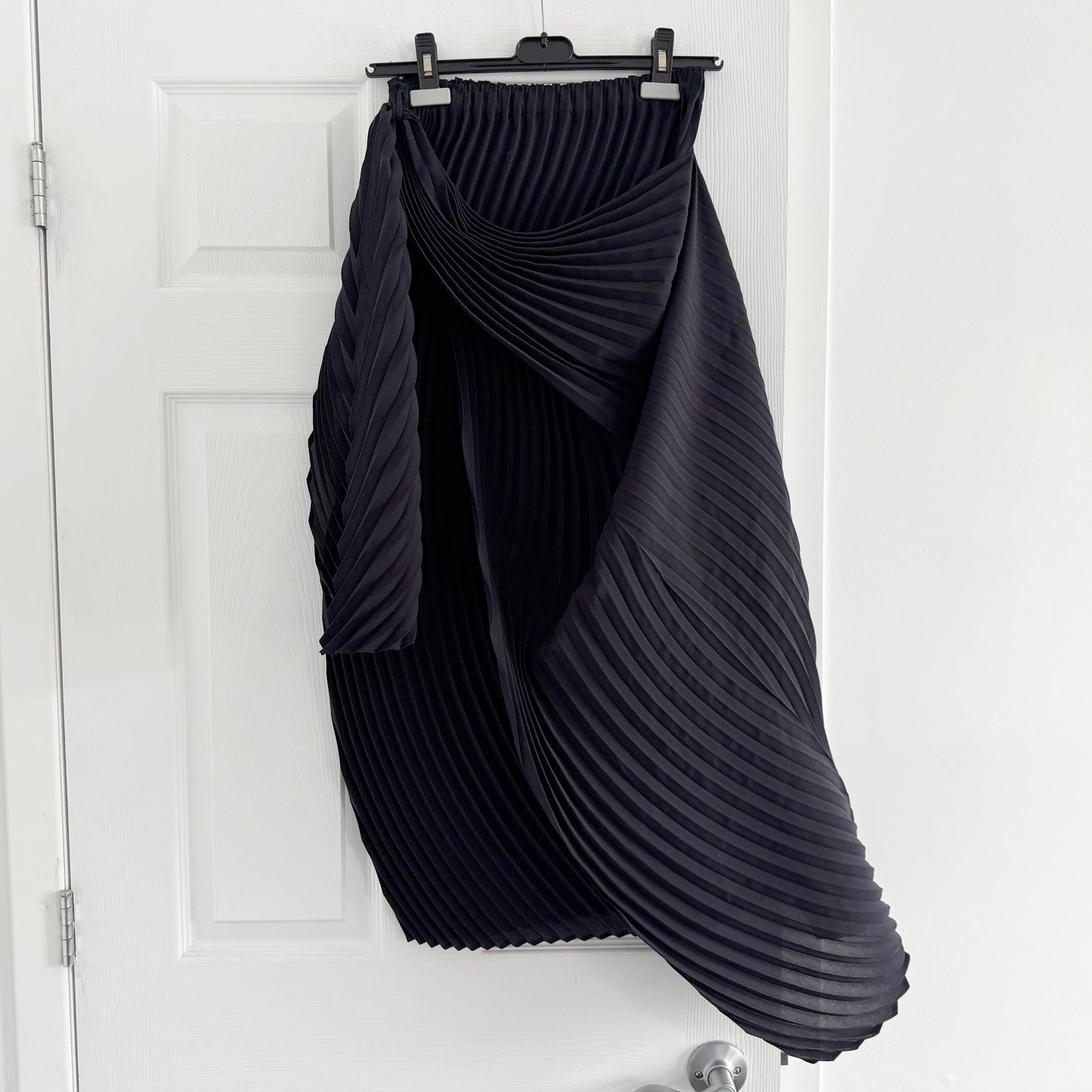 Issey Miyake Pleated Wrap Skirt in Midnight Navy, size "2" (fits size Small ish)