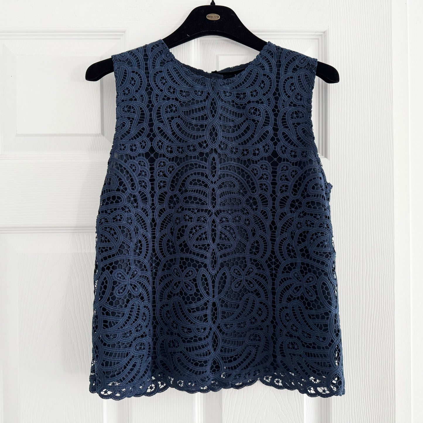 Jenni Kayne Sleeveless Navy Lace Top, size XS