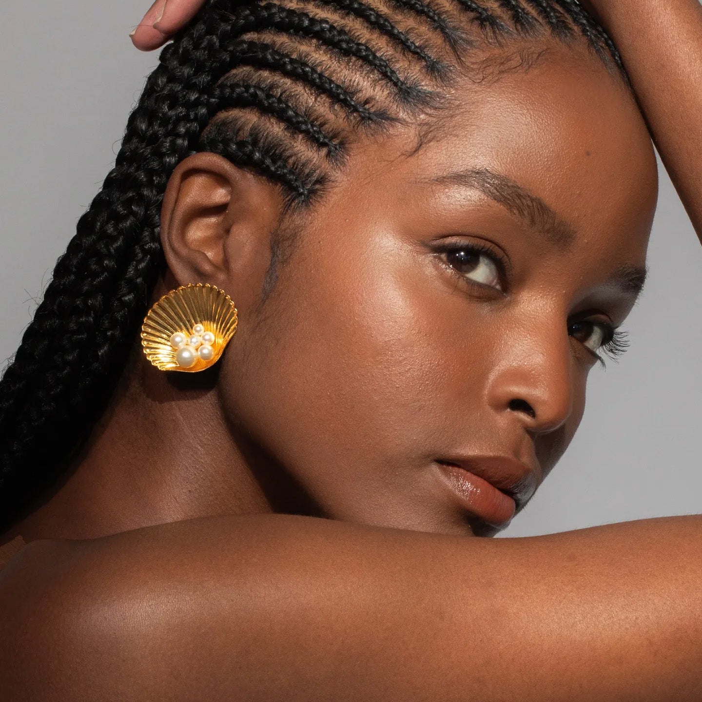 Jennifer Behr "Maricela" Seashell Earrings in Gold w Pearl