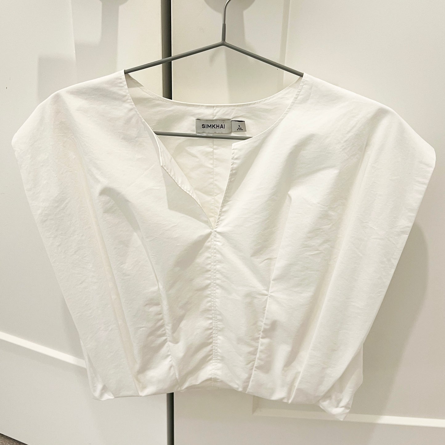 Simkhai "Wrenli" Pleated Top in White, size Small