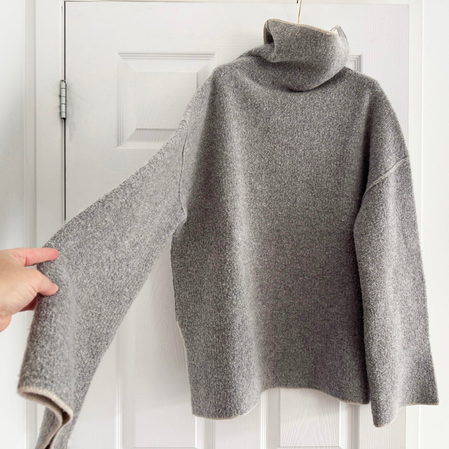 Joseph Bouclette Knit Sweater in Grey, size XXS (fits SO oversize)