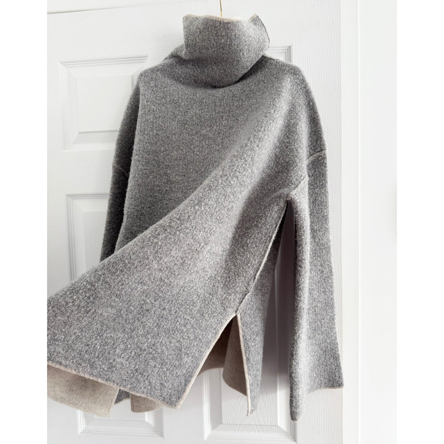 Joseph Bouclette Knit Sweater in Grey, size XXS (fits SO oversize)