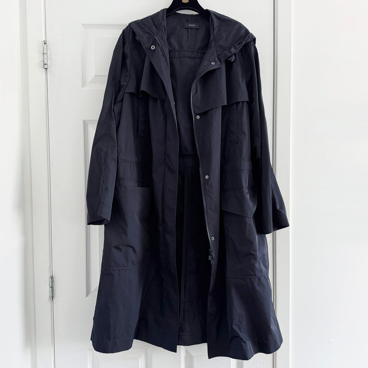 Joseph "Norton" Taffeta Nylon Jacket in Navy, size 40