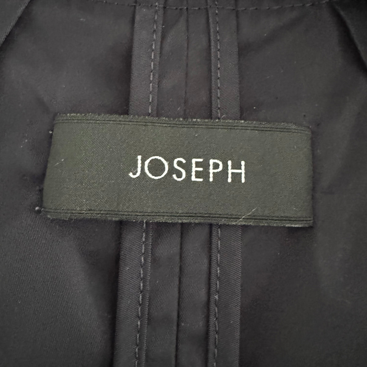Joseph "Norton" Taffeta Nylon Jacket in Navy, size 40