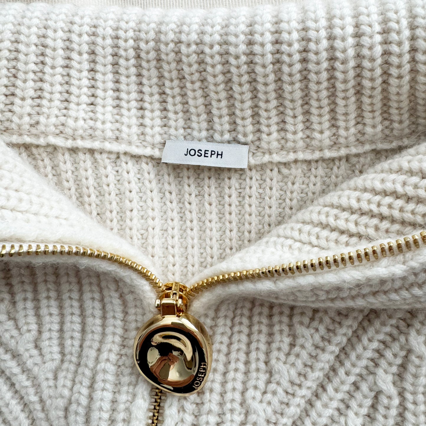 Joseph "Raffet" Ribbed Cashmere Vest, size XXS (fits oversize)