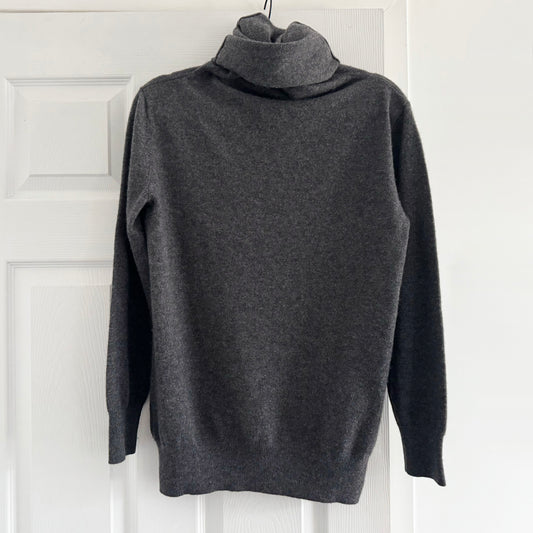 Joseph Grey Cashmere Turtleneck, size Medium