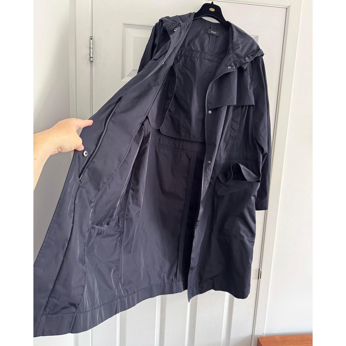 Joseph "Norton" Taffeta Nylon Jacket in Navy, size 40