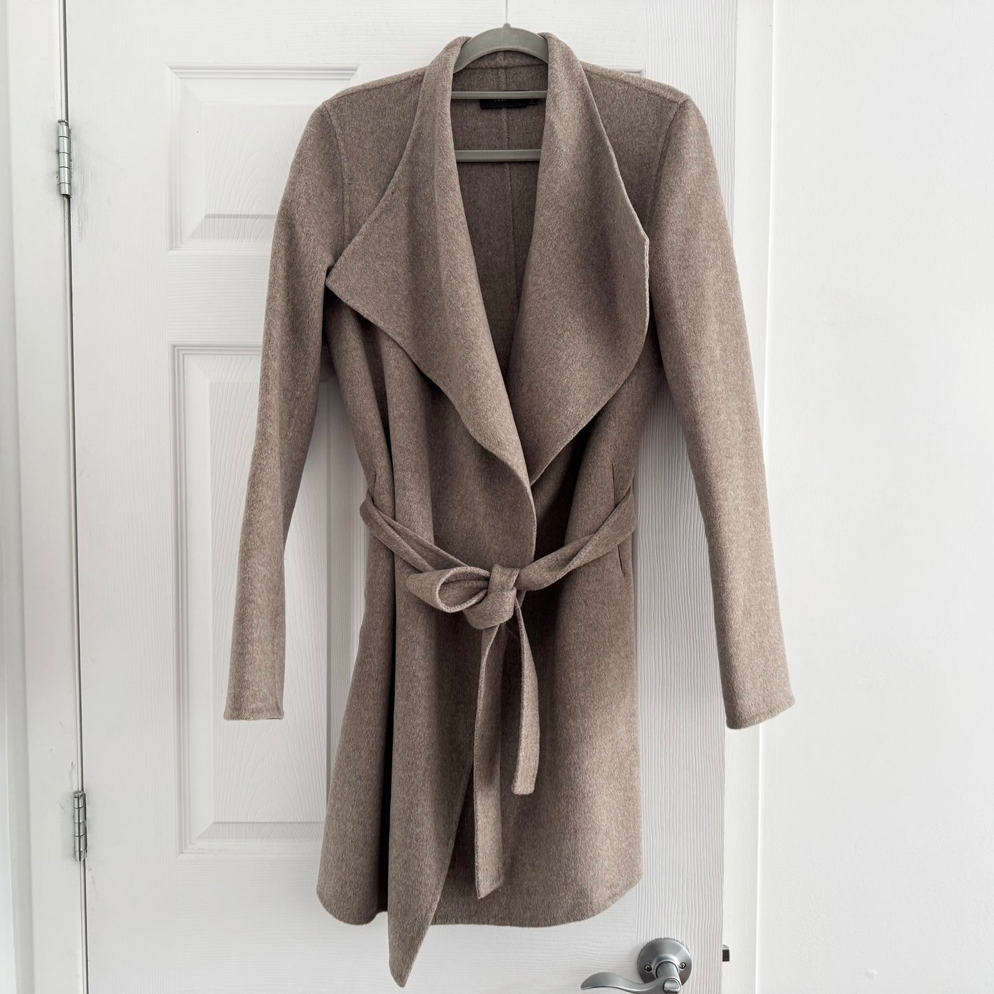 Joseph "Lisa Long" Doubleface Cashmere/Wool Coat in Taupe, size 40 (fits 6/8)