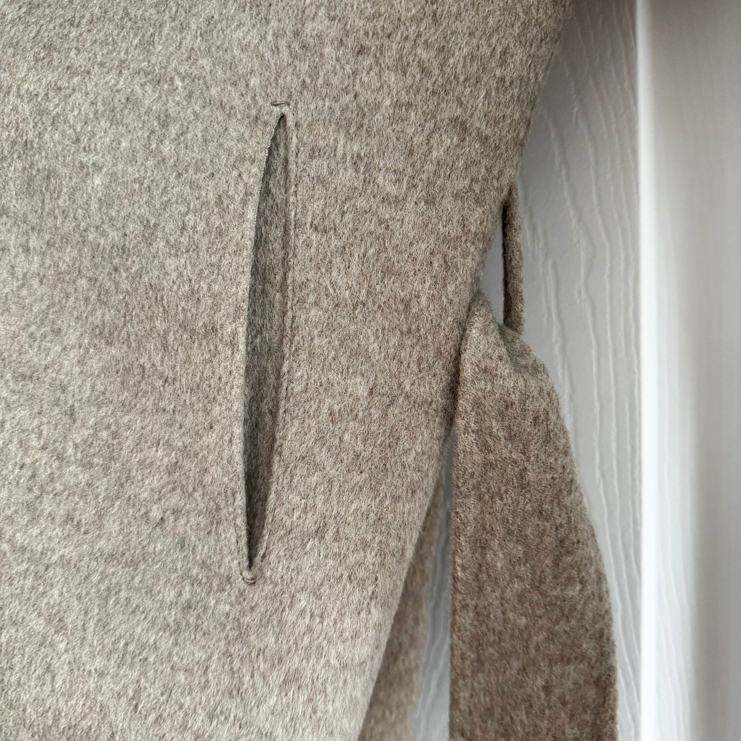 Joseph "Lisa Long" Doubleface Cashmere/Wool Coat in Taupe, size 40 (fits 6/8)