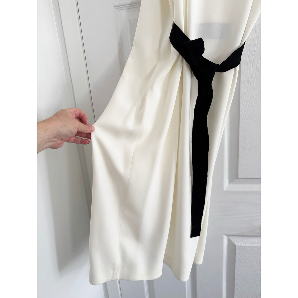 Joseph "Murphy" Ivory Crepe Dress, size 40 (fits like 6/8) ** AS IS **