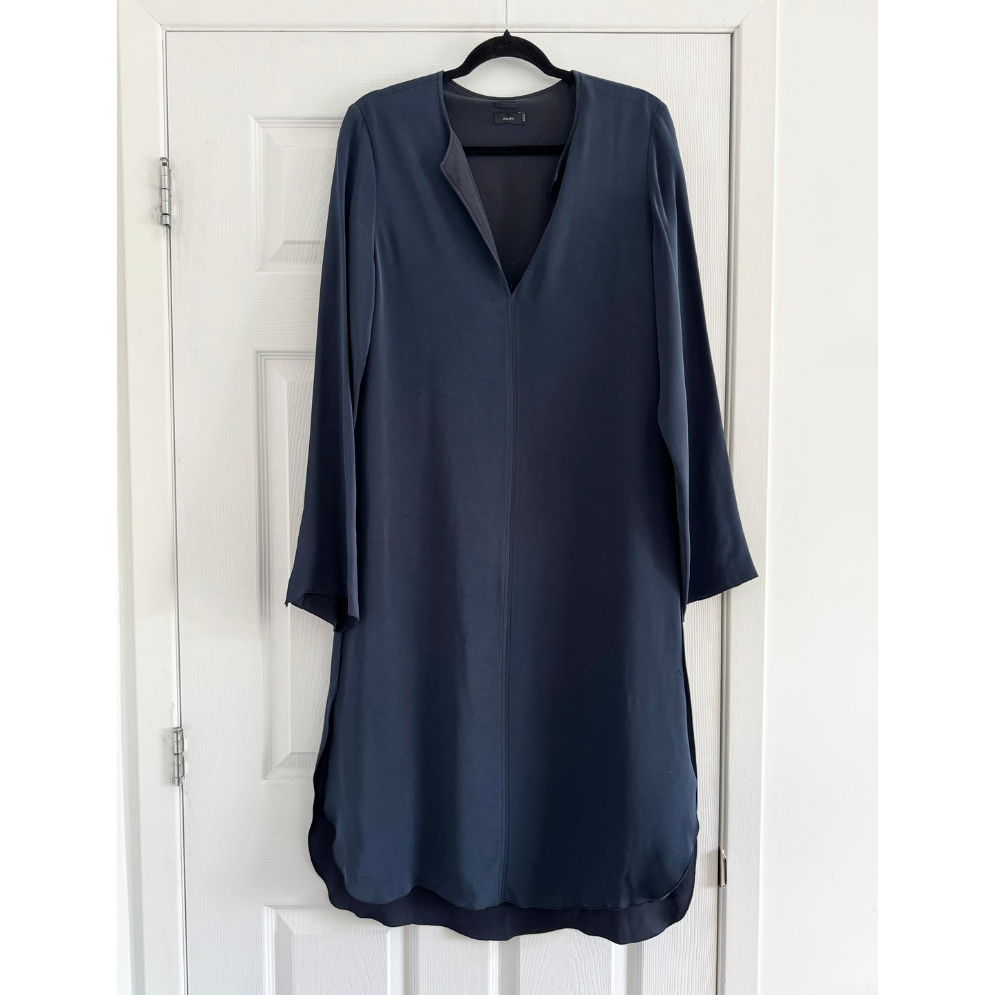 Joseph Long Sleeve Crepe Dress in Navy Blue, size 42 (fits like 6/8)