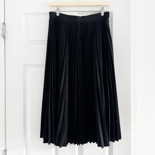 Junya Watanabe Pleated Skirt in Black, size Medium (fits size small)
