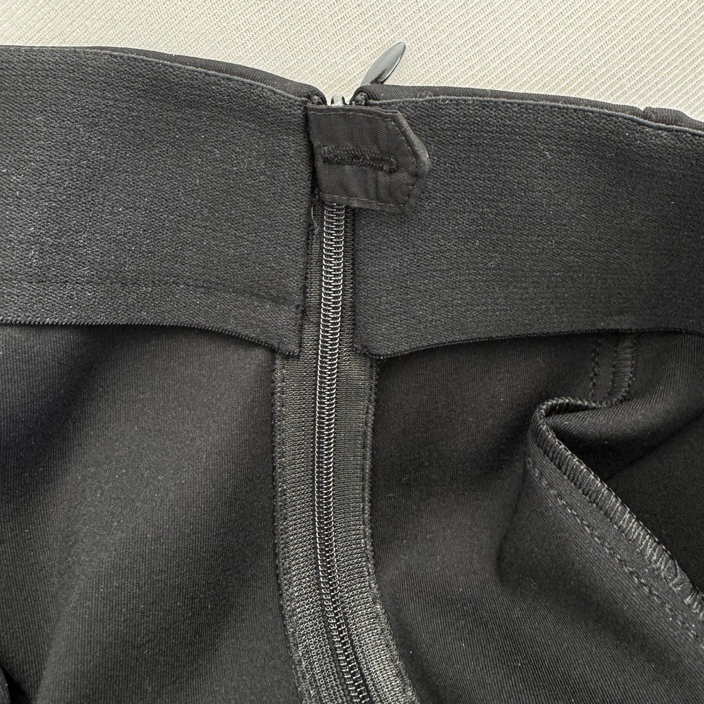 Lafayette148 "Grammercy" Slim Scuba Pant, size 2