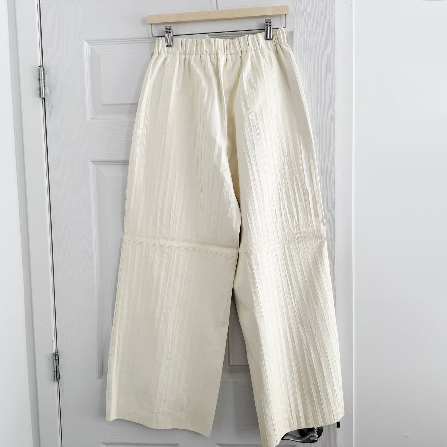 Lafayette 148 Crinkled Leather Pants in Ivory, size Small