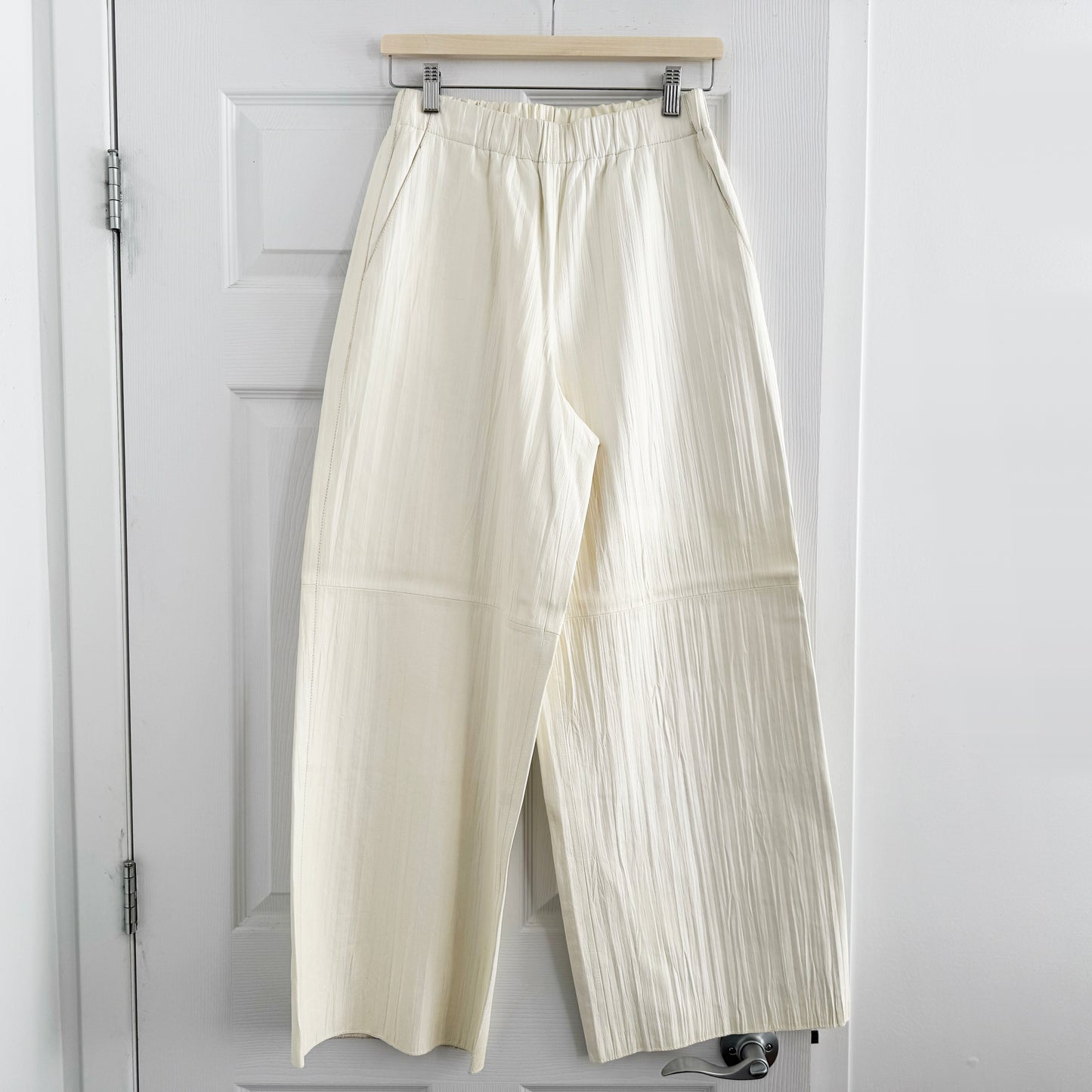 Lafayette 148 Crinkled Leather Pants in Ivory, size Small