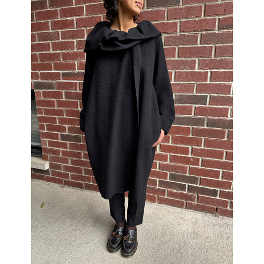 Lanvin Ruffle Collar Coat in Black, size 44 (fits M/L)