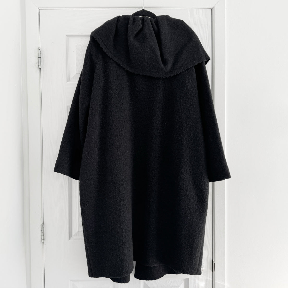 Lanvin Ruffle Collar Coat in Black, size 44