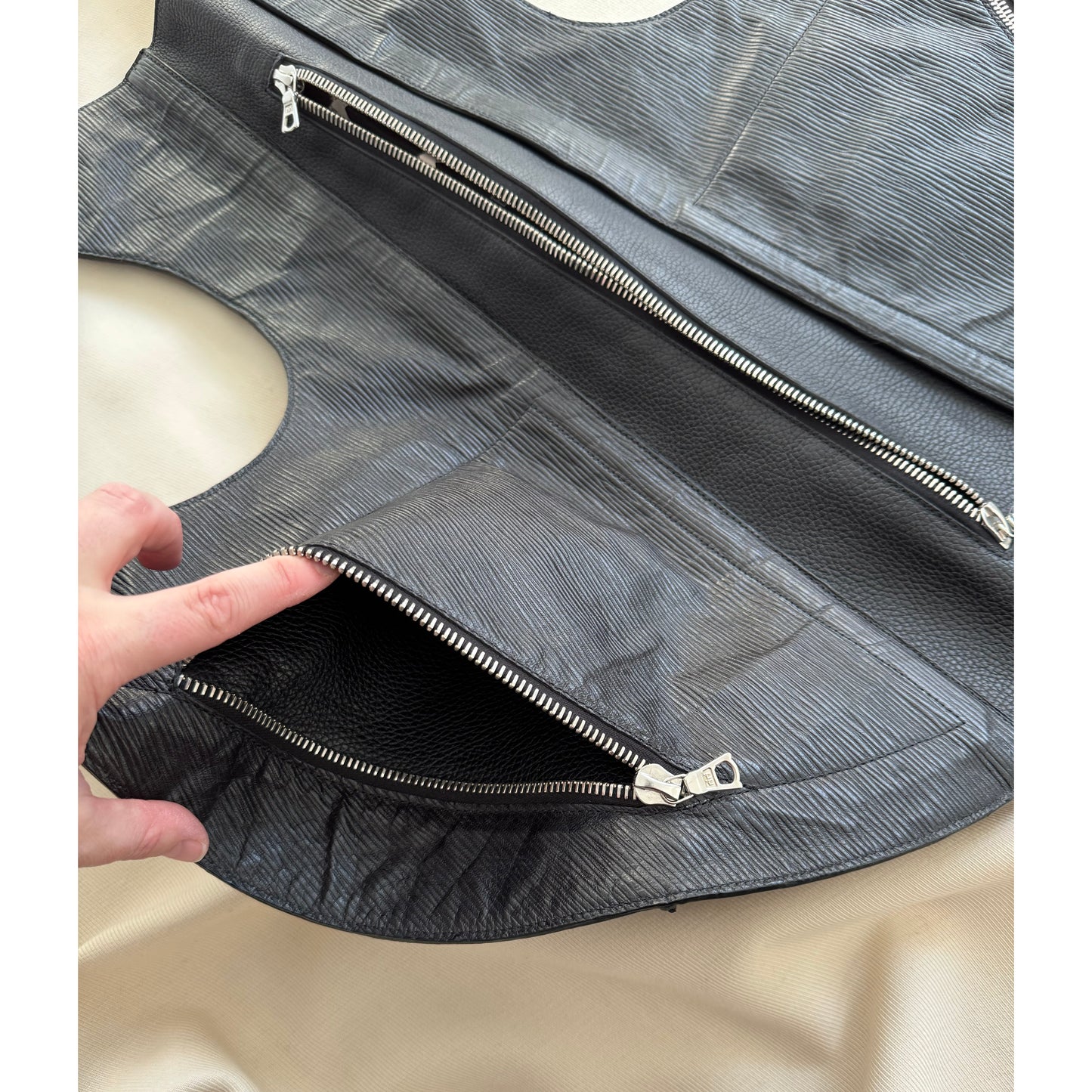 Sac transformable Lauren Bagliore « Body Armour » en cuir embossé lézard