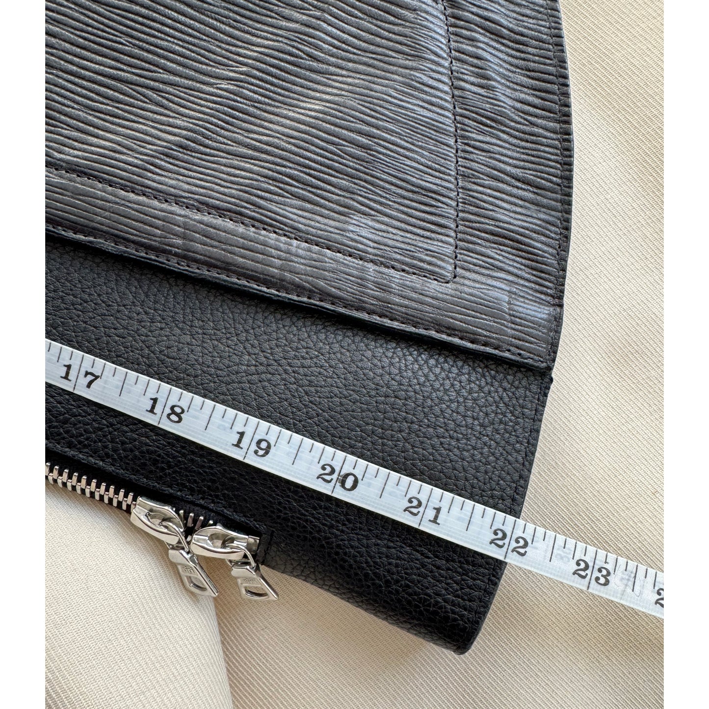 Sac transformable Lauren Bagliore « Body Armour » en cuir embossé lézard