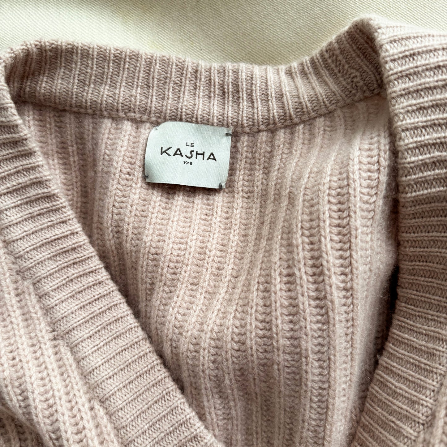 Le Kasha "Monaco" Cropped Cardigan in Dusty Pink, One size Only