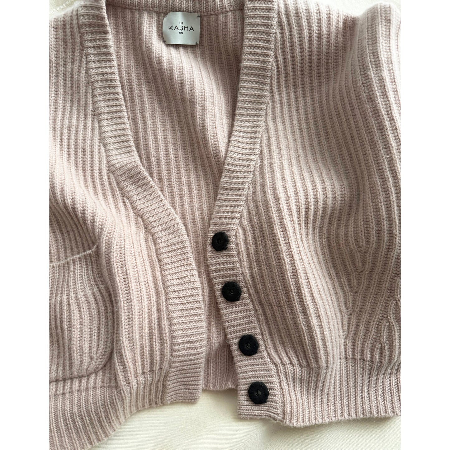 Le Kasha "Monaco" Cropped Cardigan in Dusty Pink, One size Only