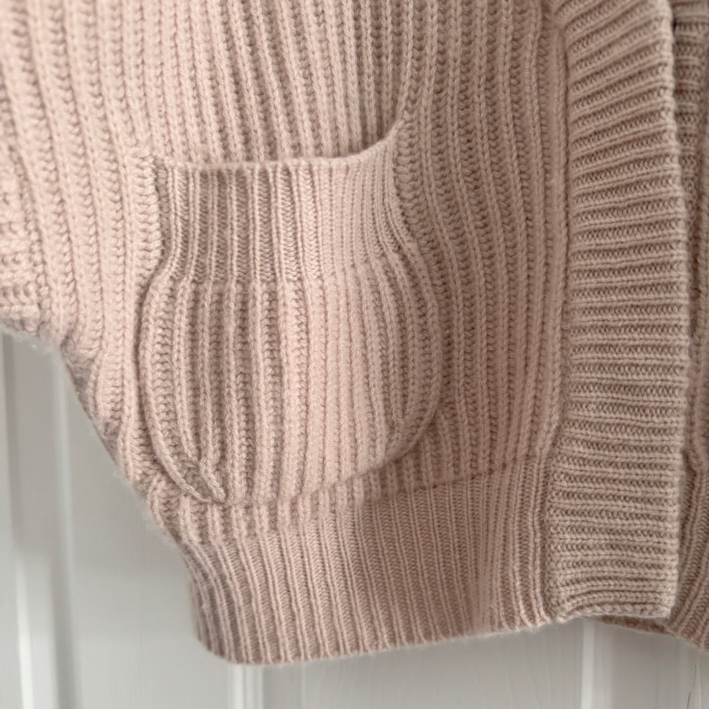 Le Kasha "Monaco" Cropped Cardigan in Dusty Pink, One size Only