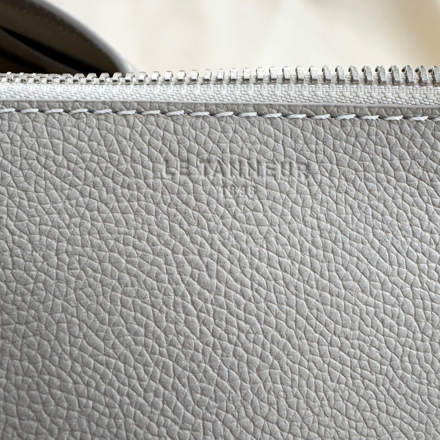 Le Tanneur Large "Elena" Tote in Light Grey