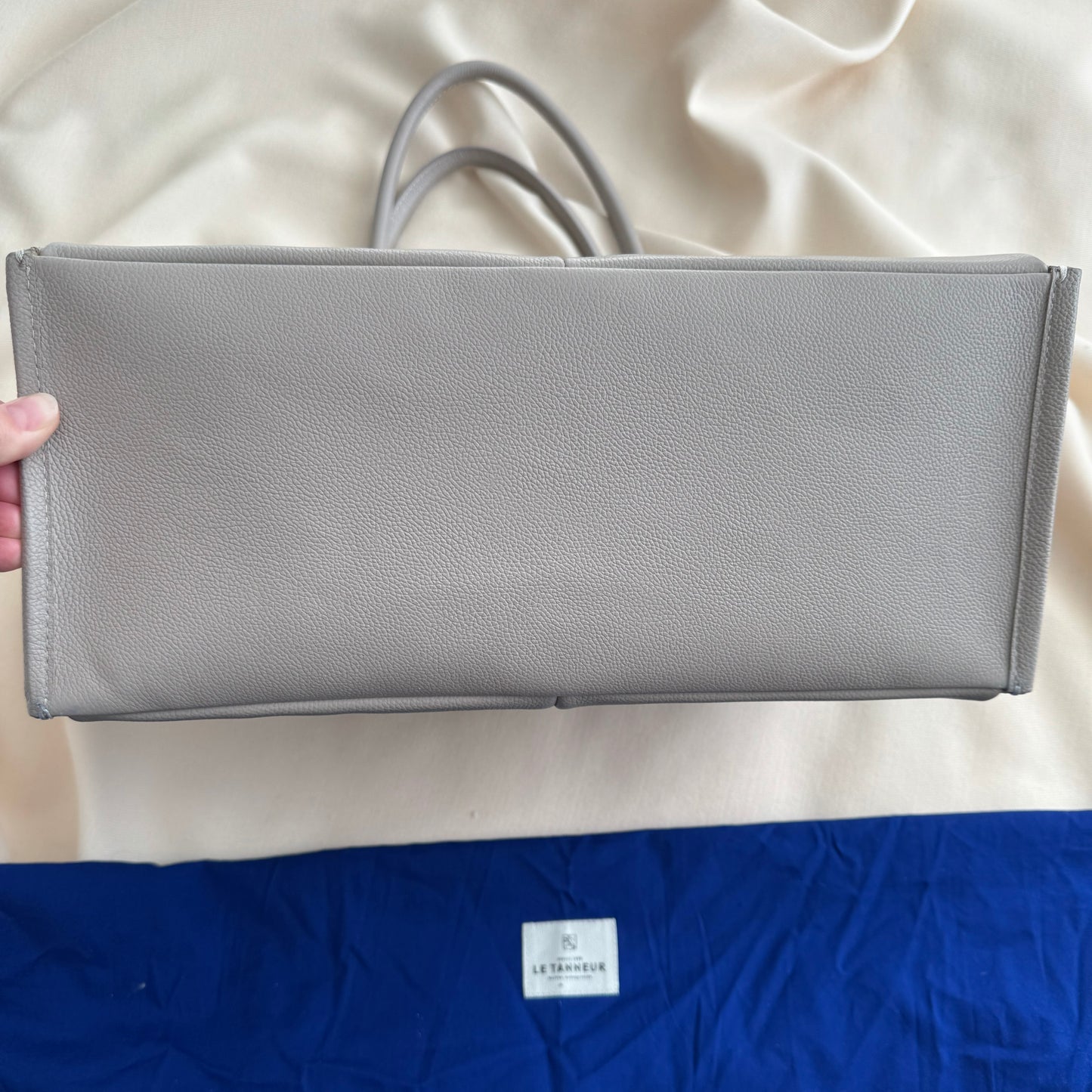 Le Tanneur Large "Elena" Tote in Light Grey