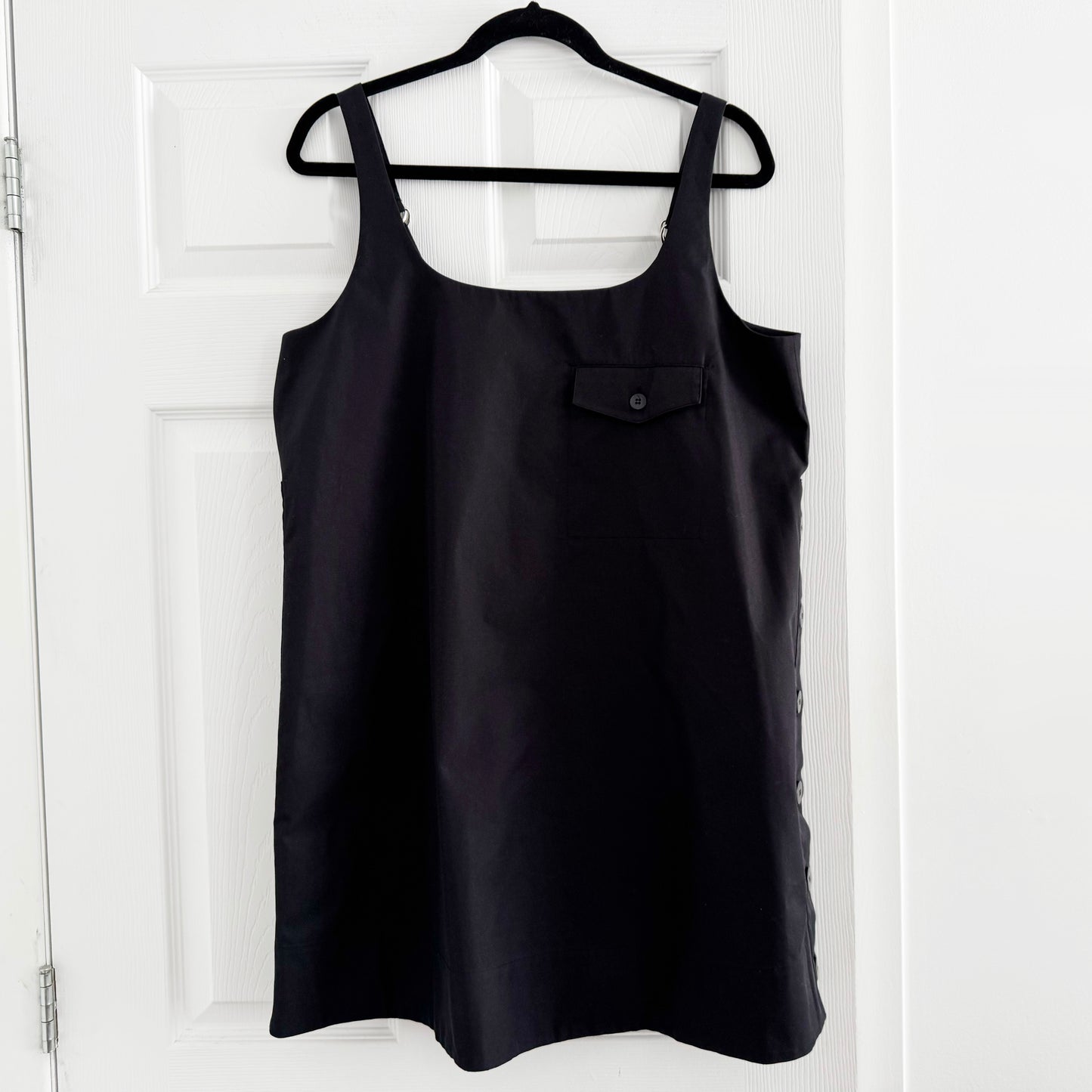 Lee Mathews "Davey" Mini Dress in Black, size "2" (fits like Medium ish)
