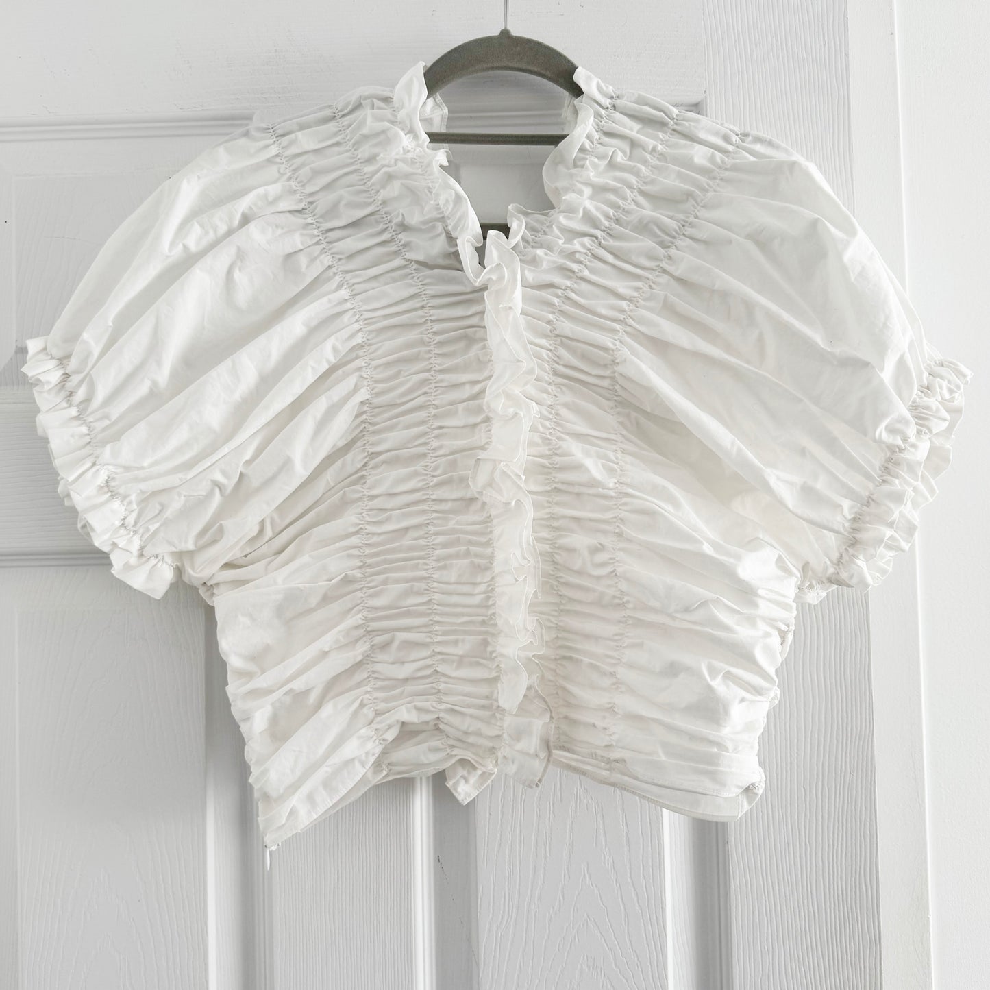 Lee Mathews "Frida" Gathered Top in White, size "2" (Medium)