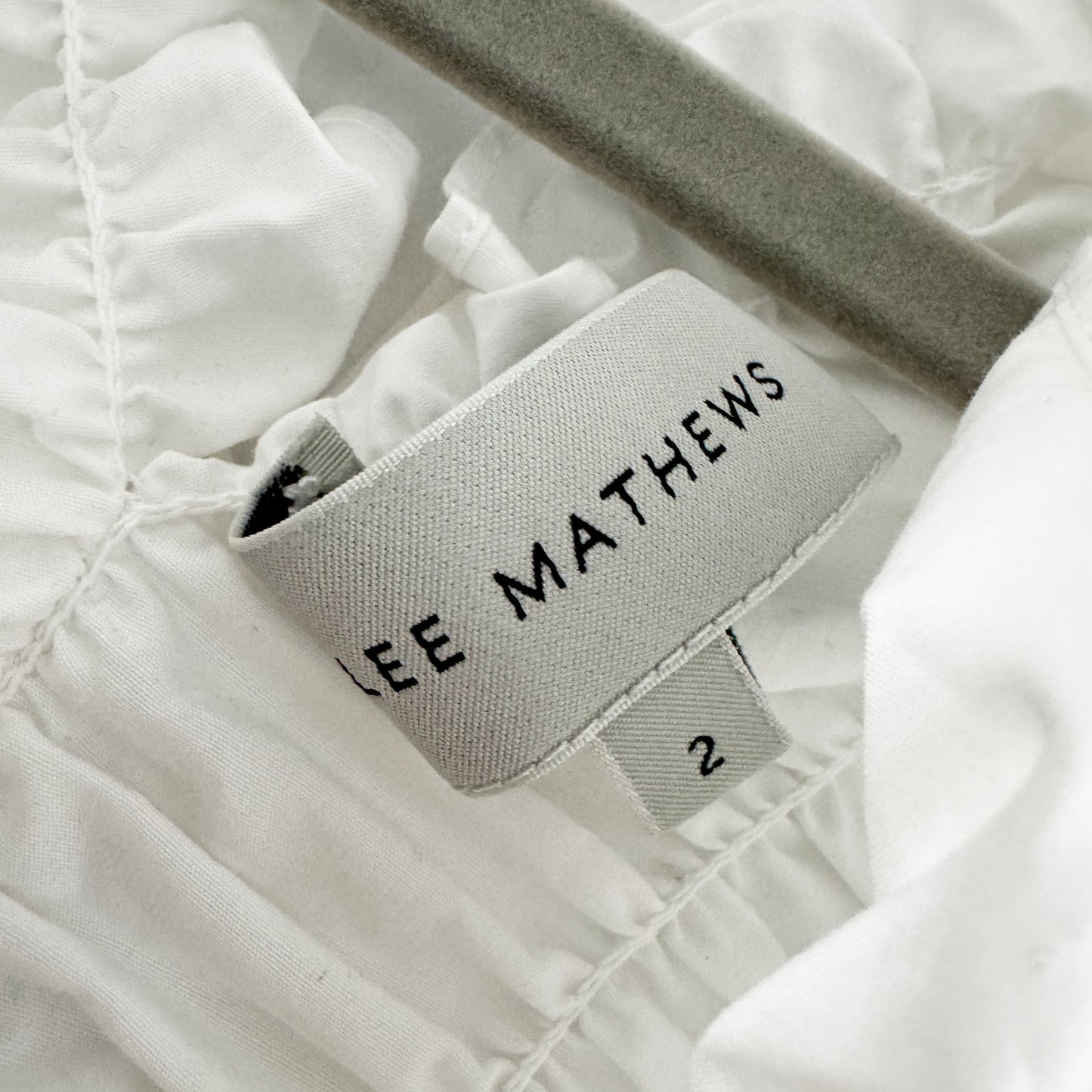 Lee Mathews "Frida" Gathered Top in White, size "2" (Medium)