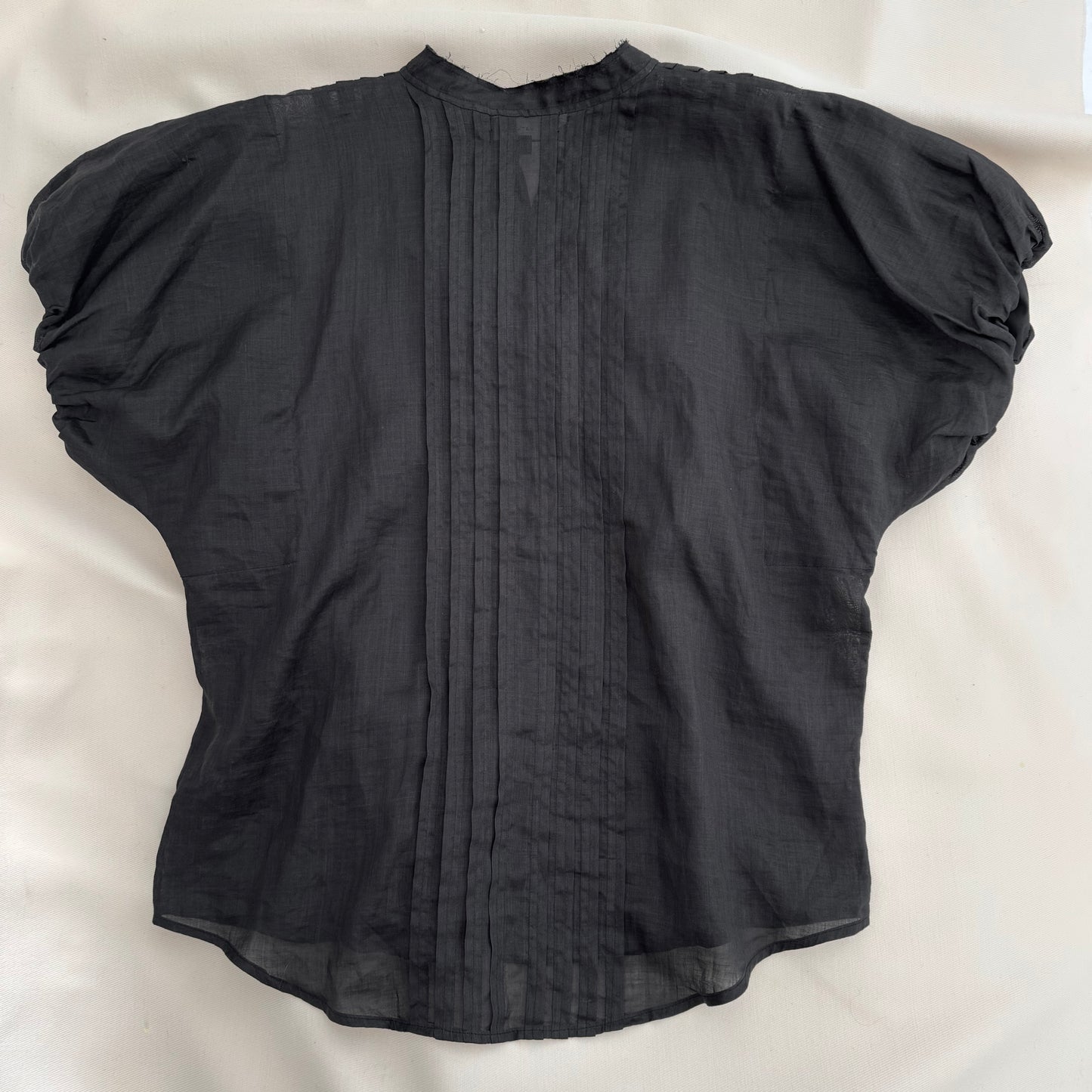 Lee Mathews "Emiko" Puff Sleeve Ramie Top in Black, size "4" (like a large - XL)