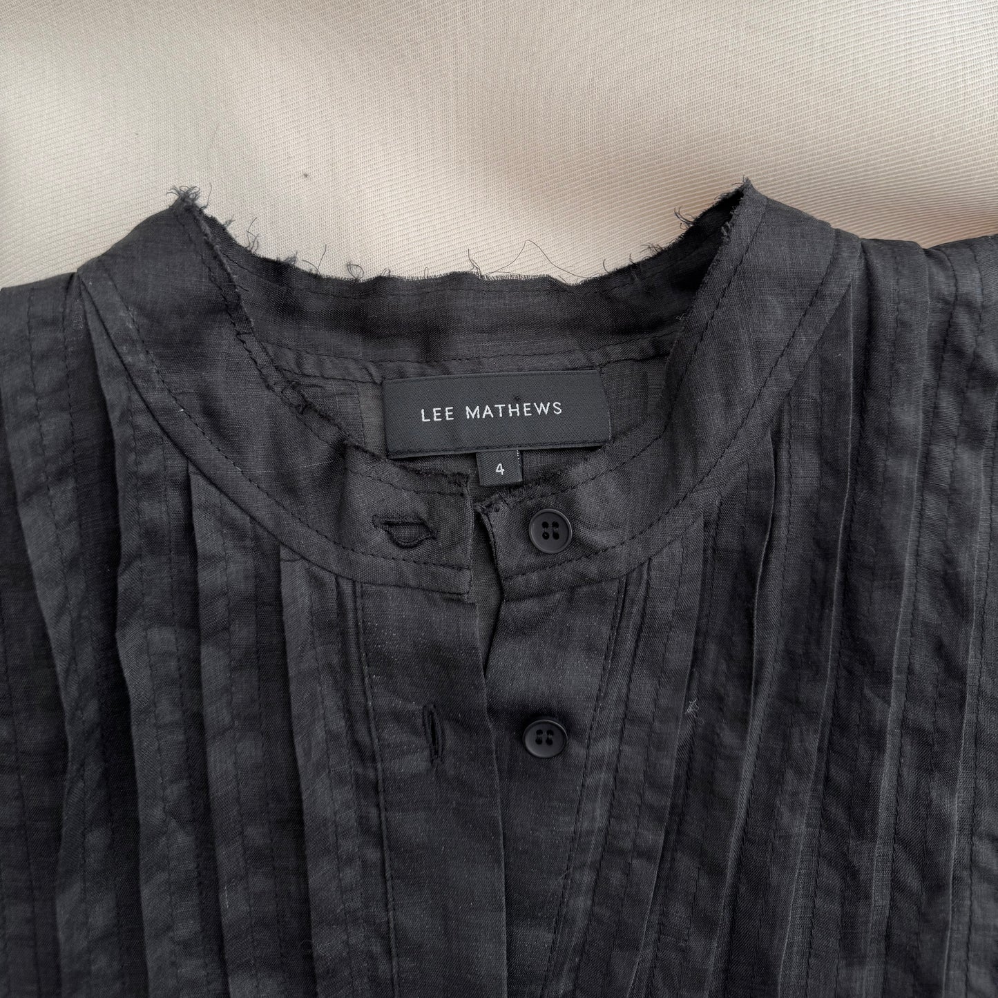 Lee Mathews "Emiko" Puff Sleeve Ramie Top in Black, size "4" (like a large - XL)