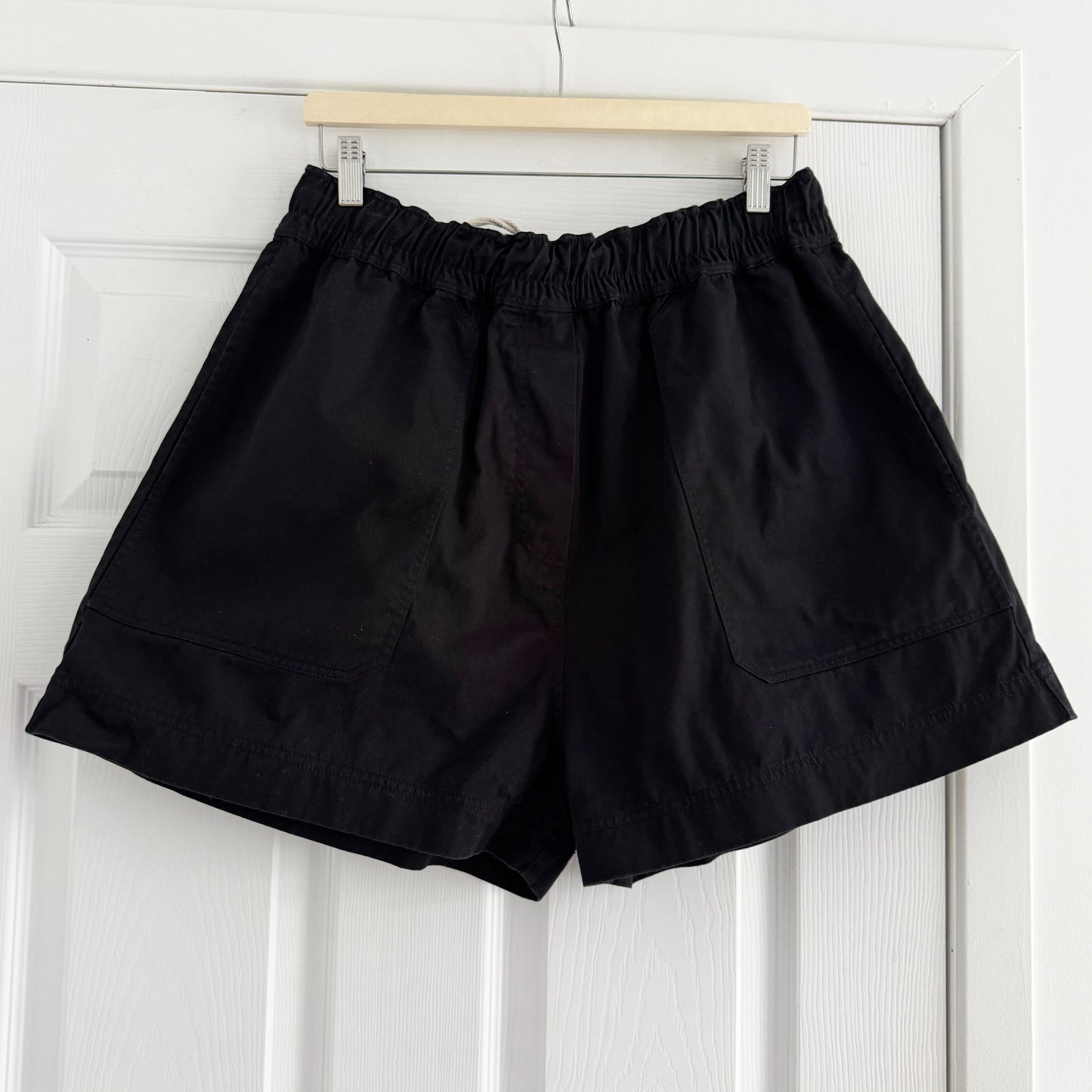 Lee Mathews "Drill" Shorts in Black, size "4" (size M/L)