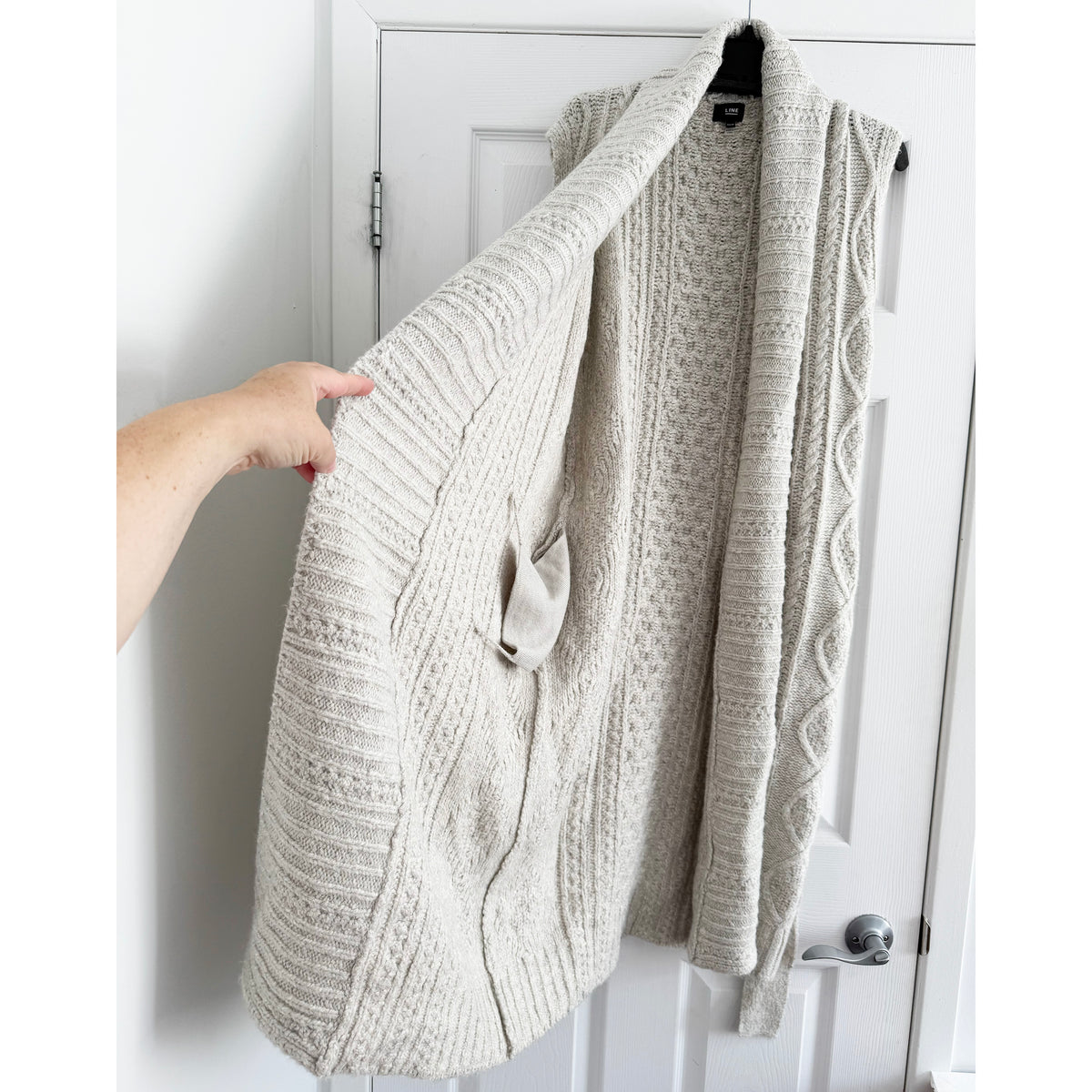 Line Knitwear Cable Knit Belted Vest in Grey, size XS