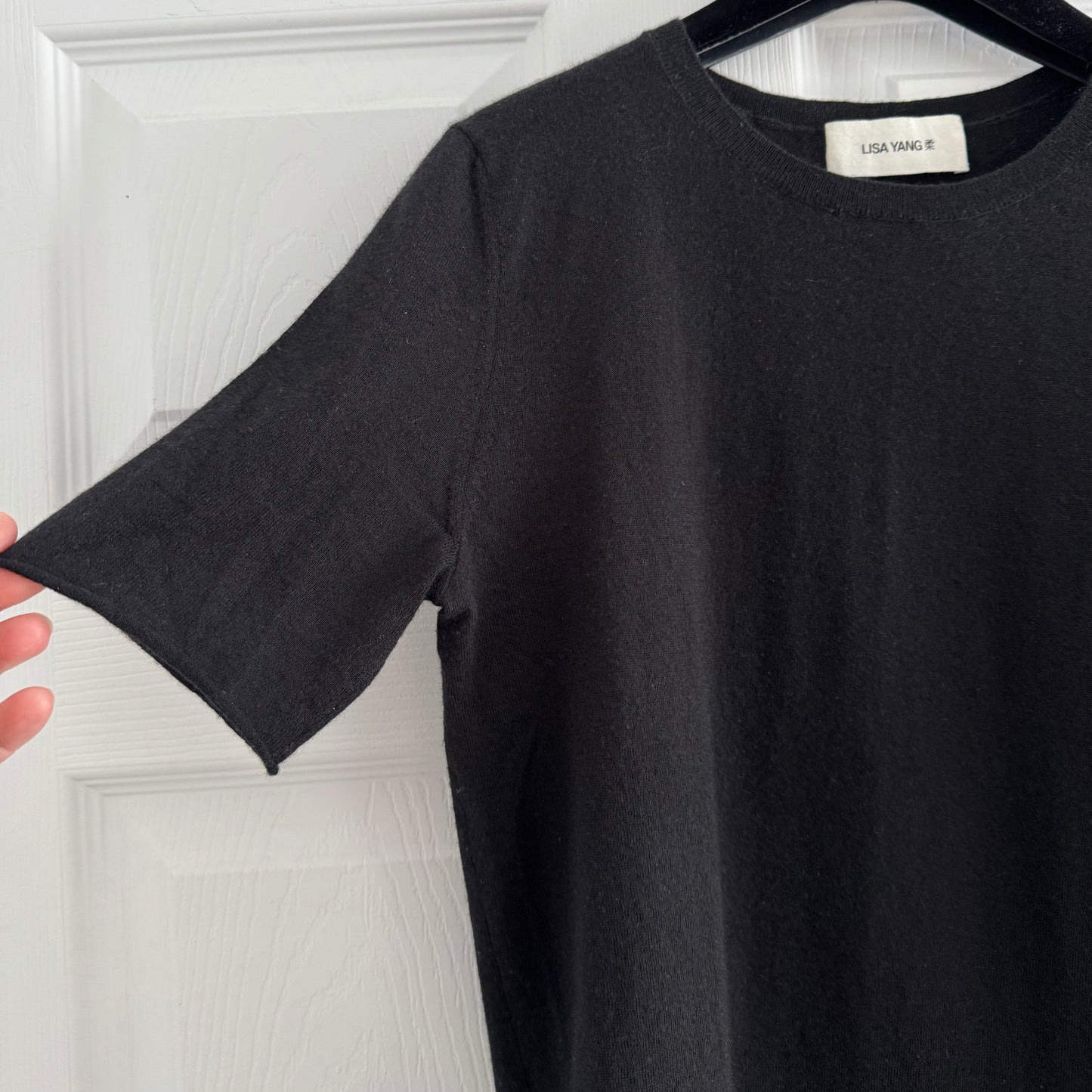 Lisa Yang "Ari" Cashmere Tee in Black, size "0" (XS)