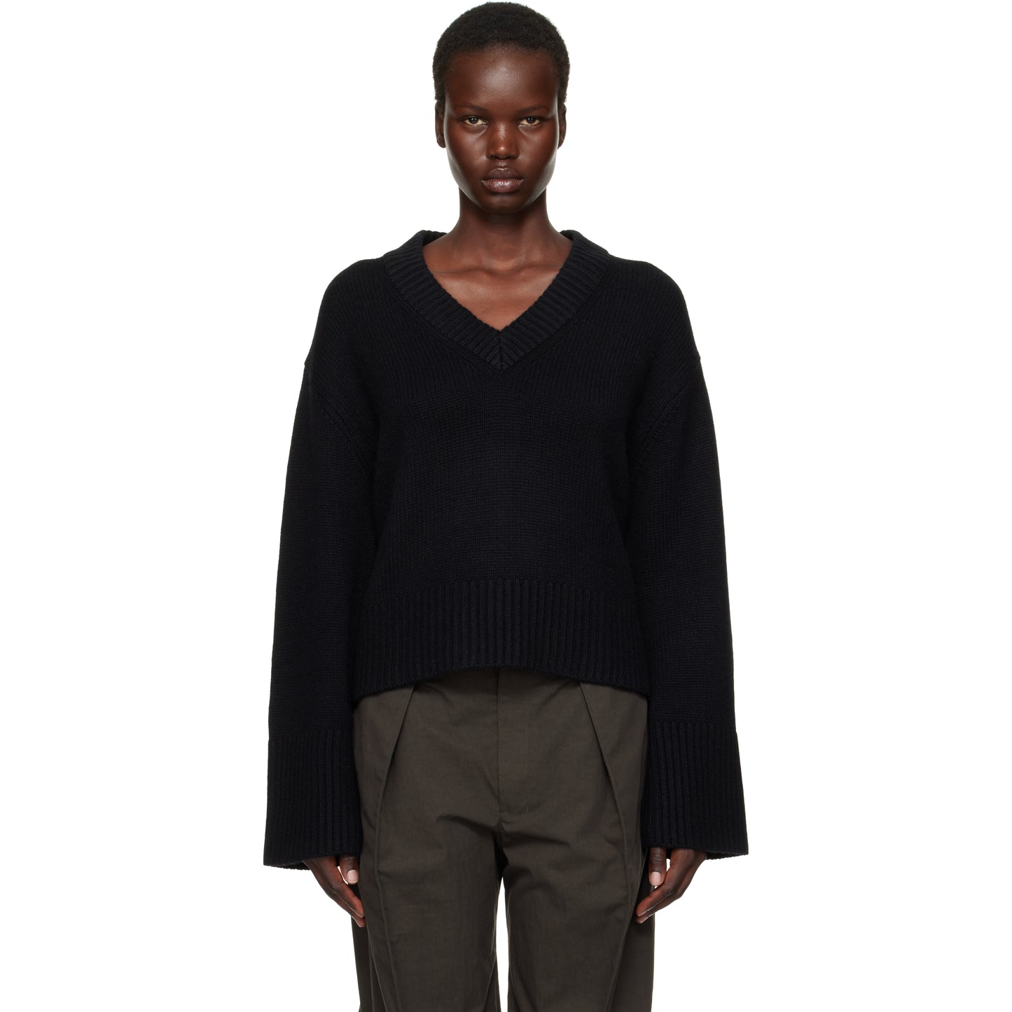 Lisa Yang "Aletta" Cashmere V-Neck in Black, size "0" (fits XS/S)