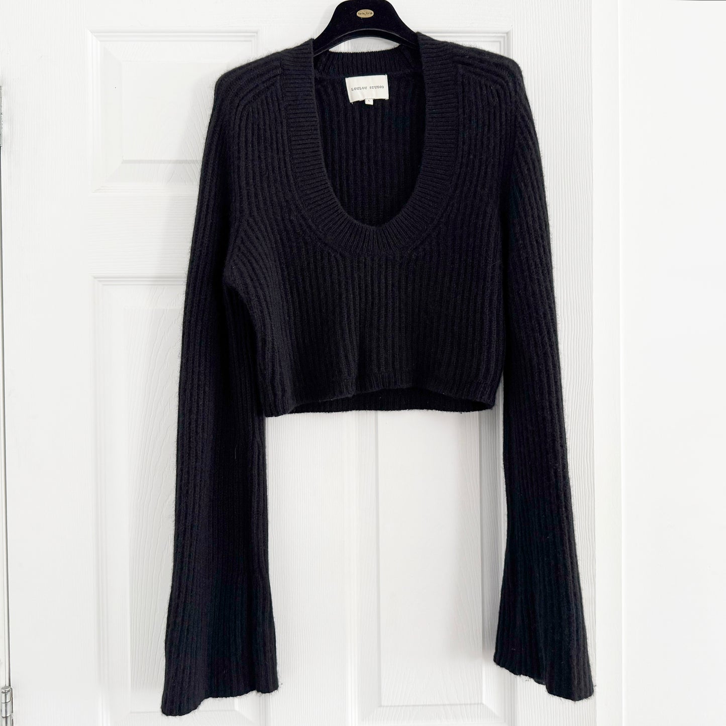 Loulou Studio "Chante" Cropped Cashmere Sweater in Black, size Large