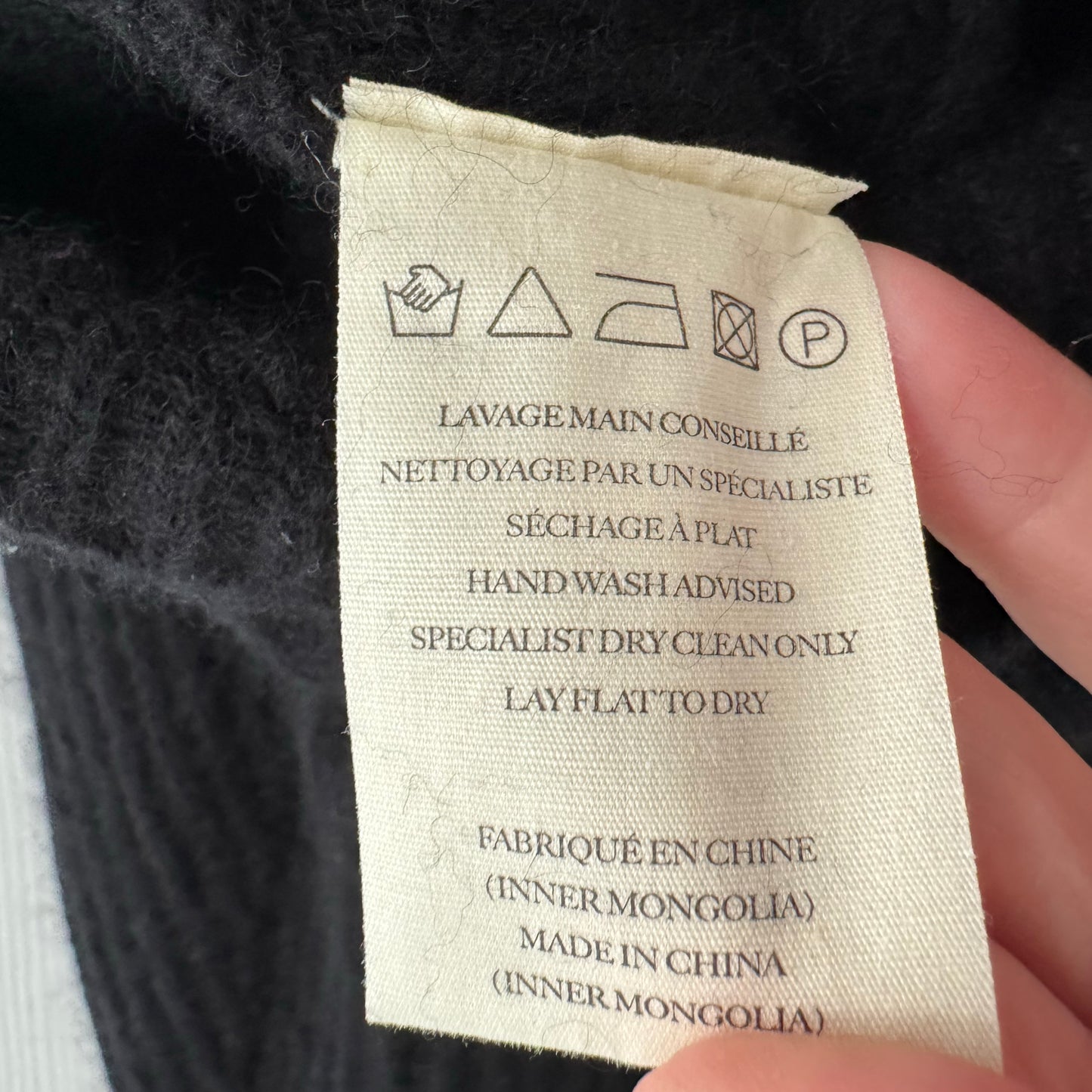 Loulou Studio "Chante" Cropped Cashmere Sweater in Black, size Large