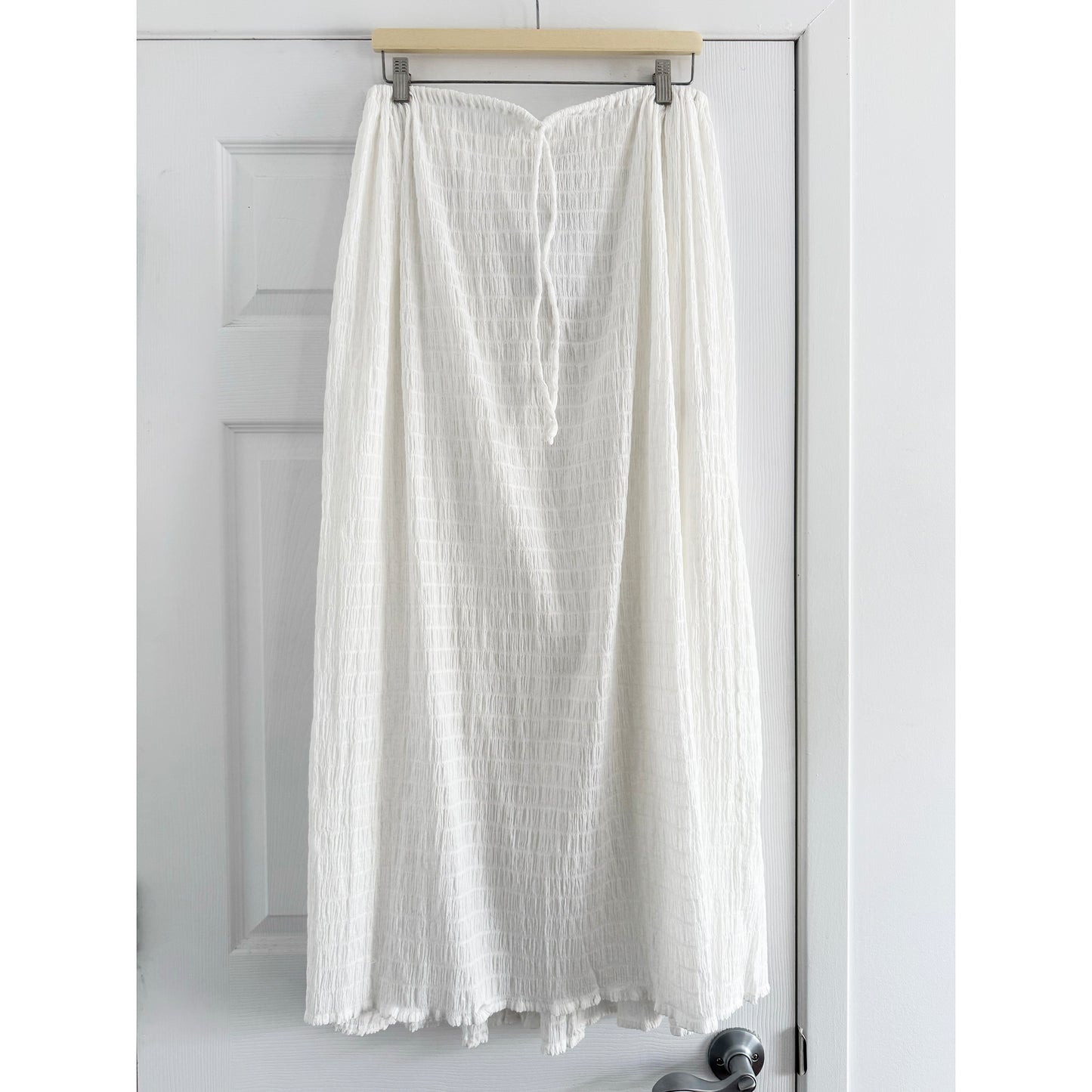 Lu Cieee "Joseph" Crinkled Maxi Skirt in White, size S/M