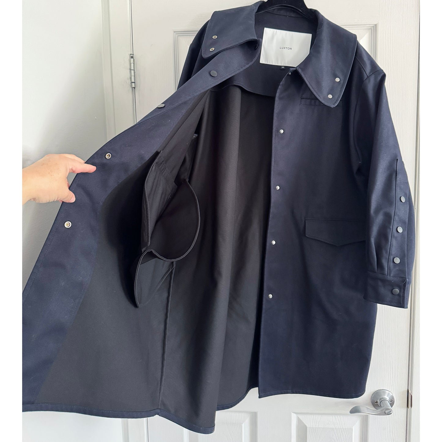 Luxton "Boomerang Trench"  in Navy, size M/L (fits M-XL)