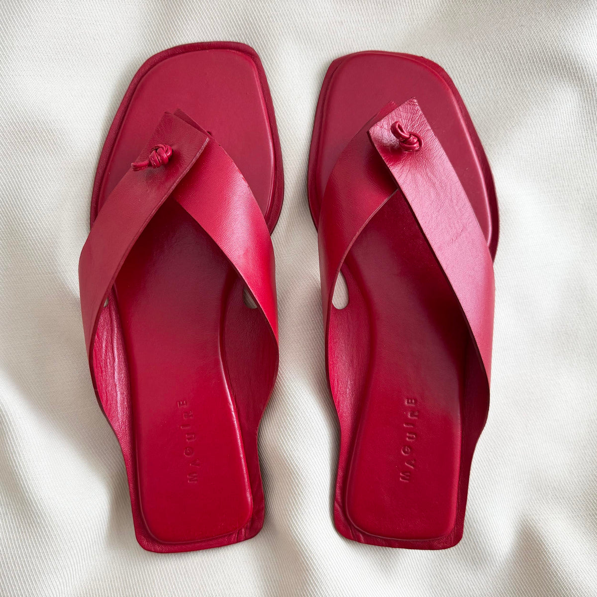 Maguire "Olvera" Flip Flops in Red, size 38