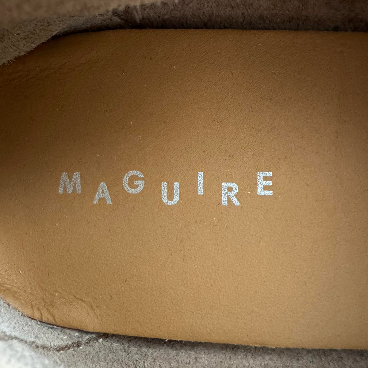 Maguire "Nola" Suede Boatshoe in Sand, size 37