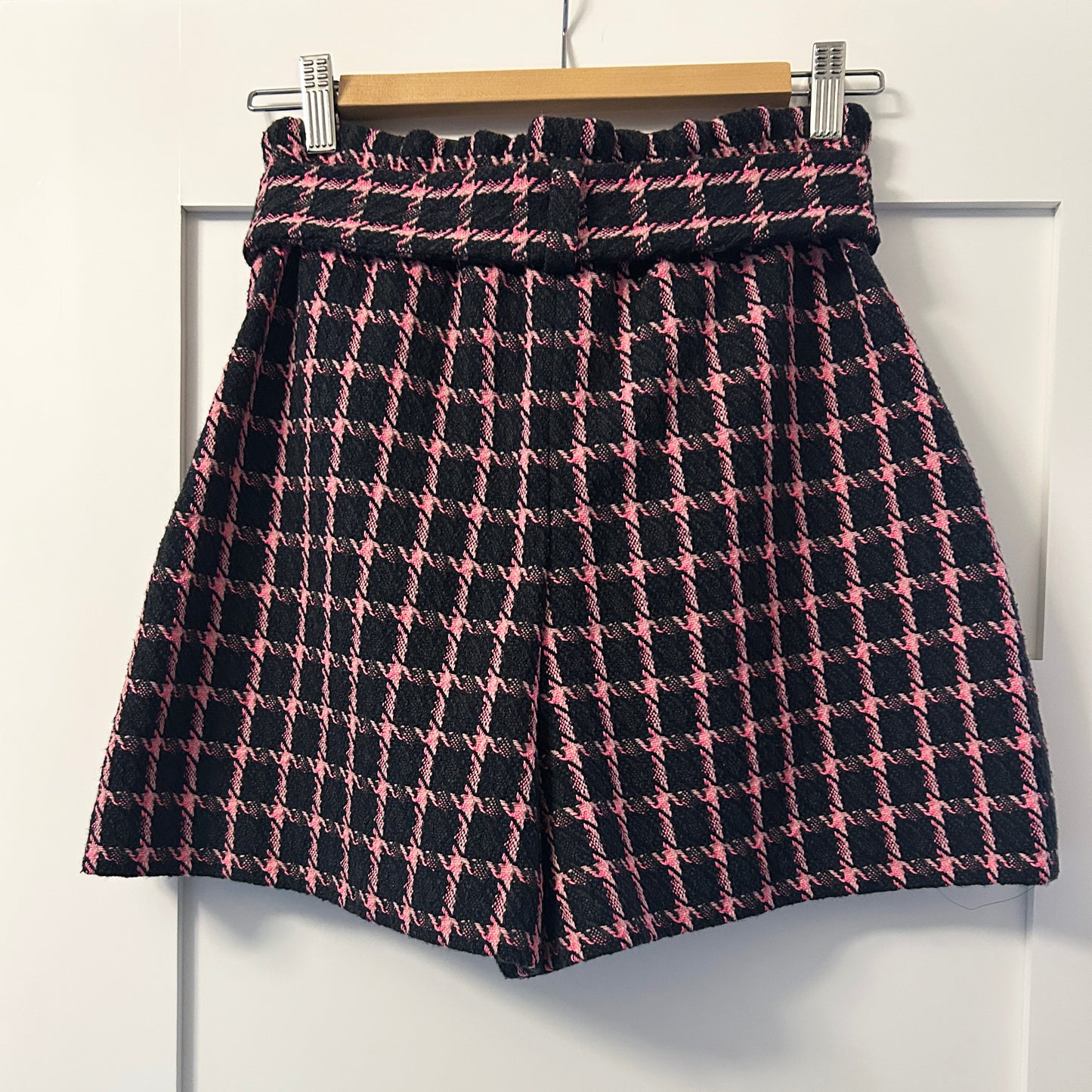 Maje "Trite" Checked Shorts in Black/Pink, size 38