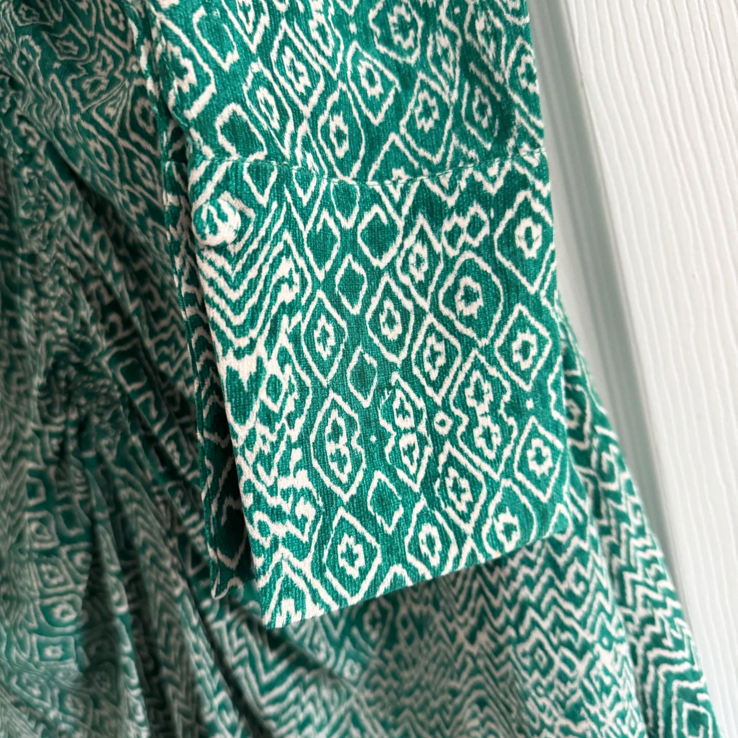 Maria Cher "Moldes Bell" Short Dress in "Emerald Shibory", size Large