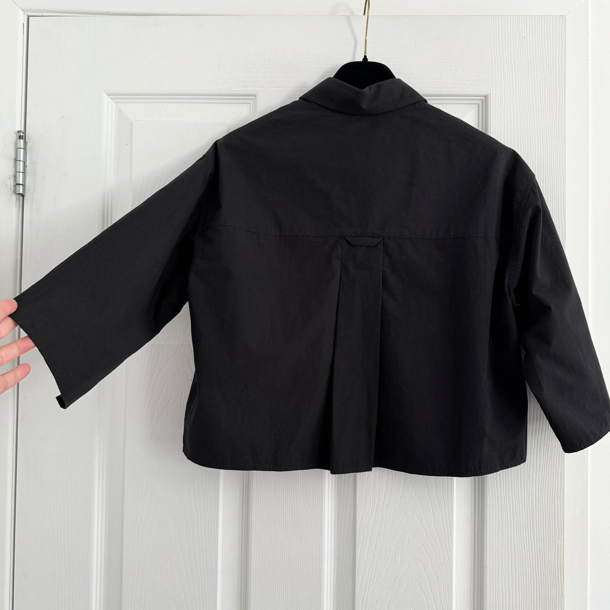 Maria McManus Cropped Short Sleeve Shirt in Black, size XS